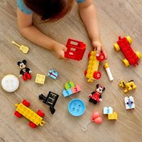 LEGO® DUPLO® ǀ Disney  10941 Il treno del compleanno di Topolino e Minnie (1)