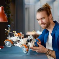 LEGO® Tech 42182 Rover lunare NASA Apollo - LRV (1)